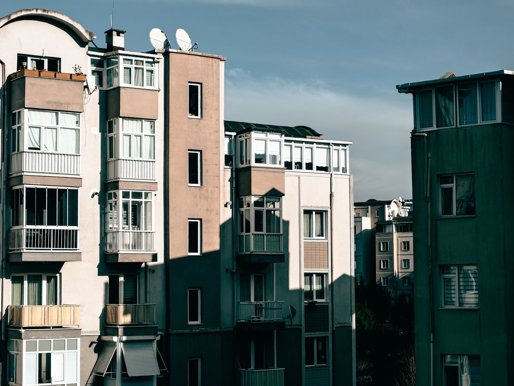 A nice apartment exterior view